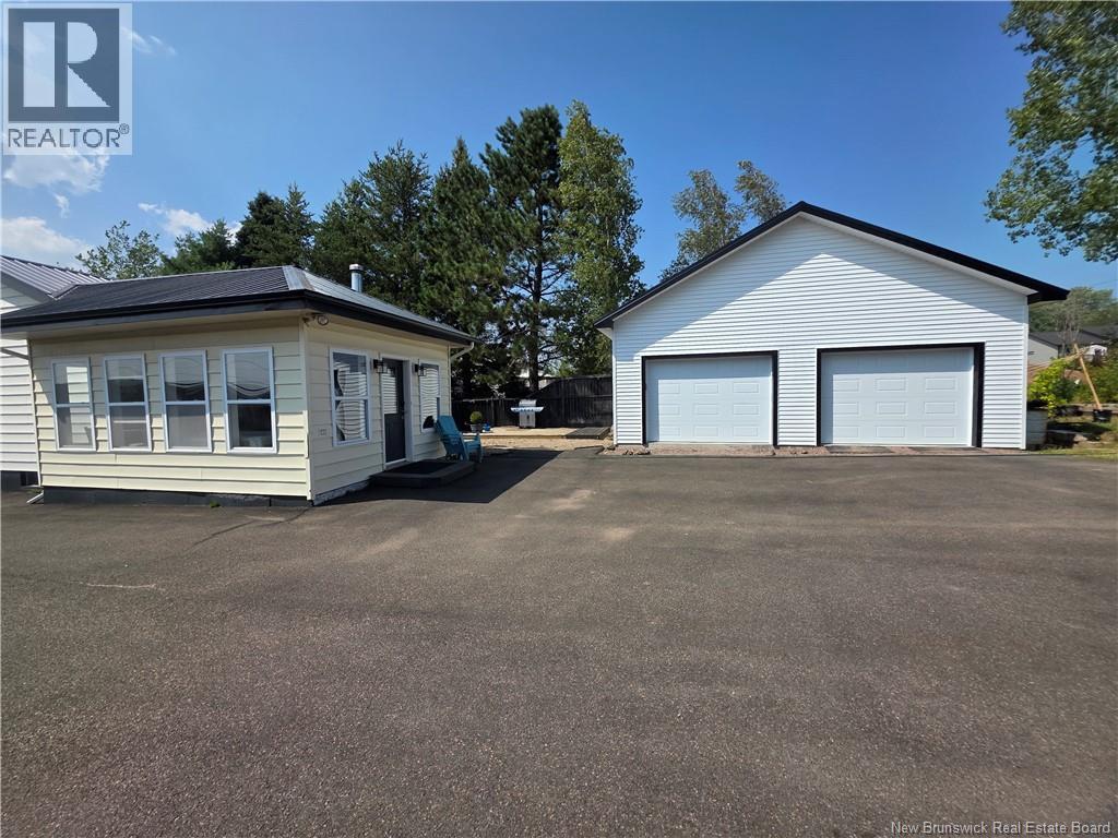 Photo 5 of 1828 Amirault Street, Dieppe NB