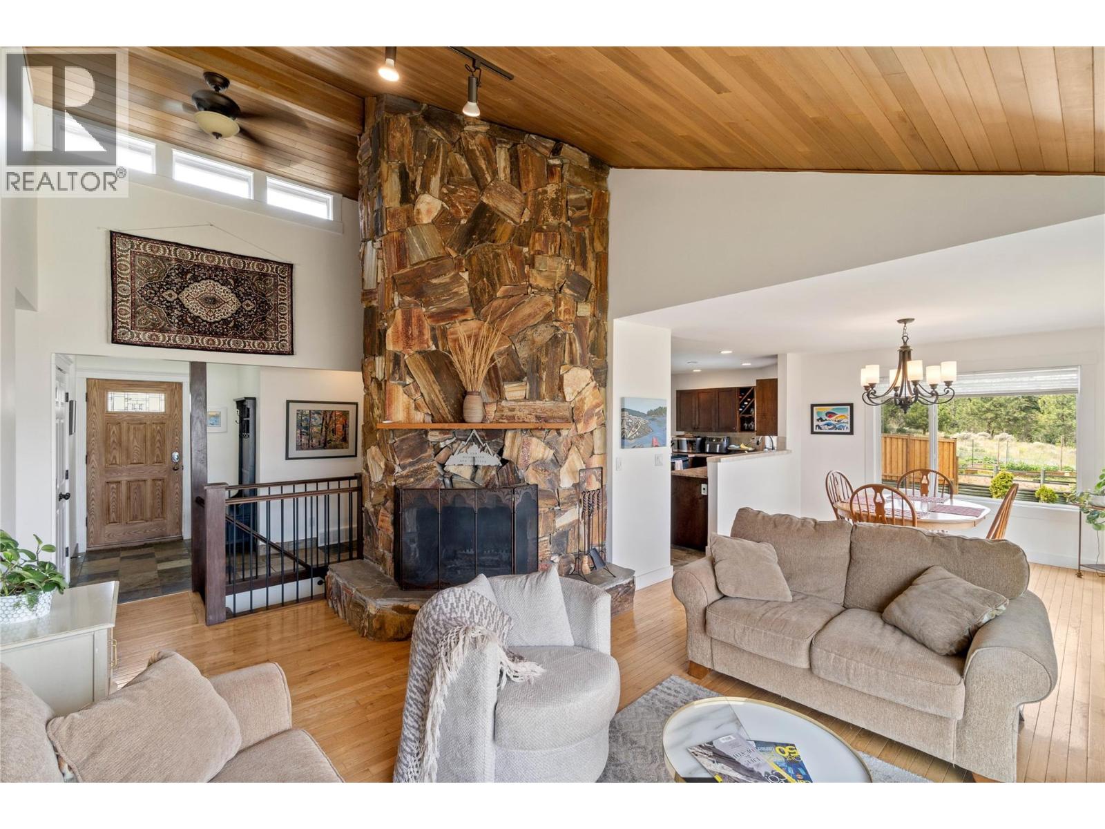 Photo 8 of 2404 Bella Coola Court, Kamloops BC