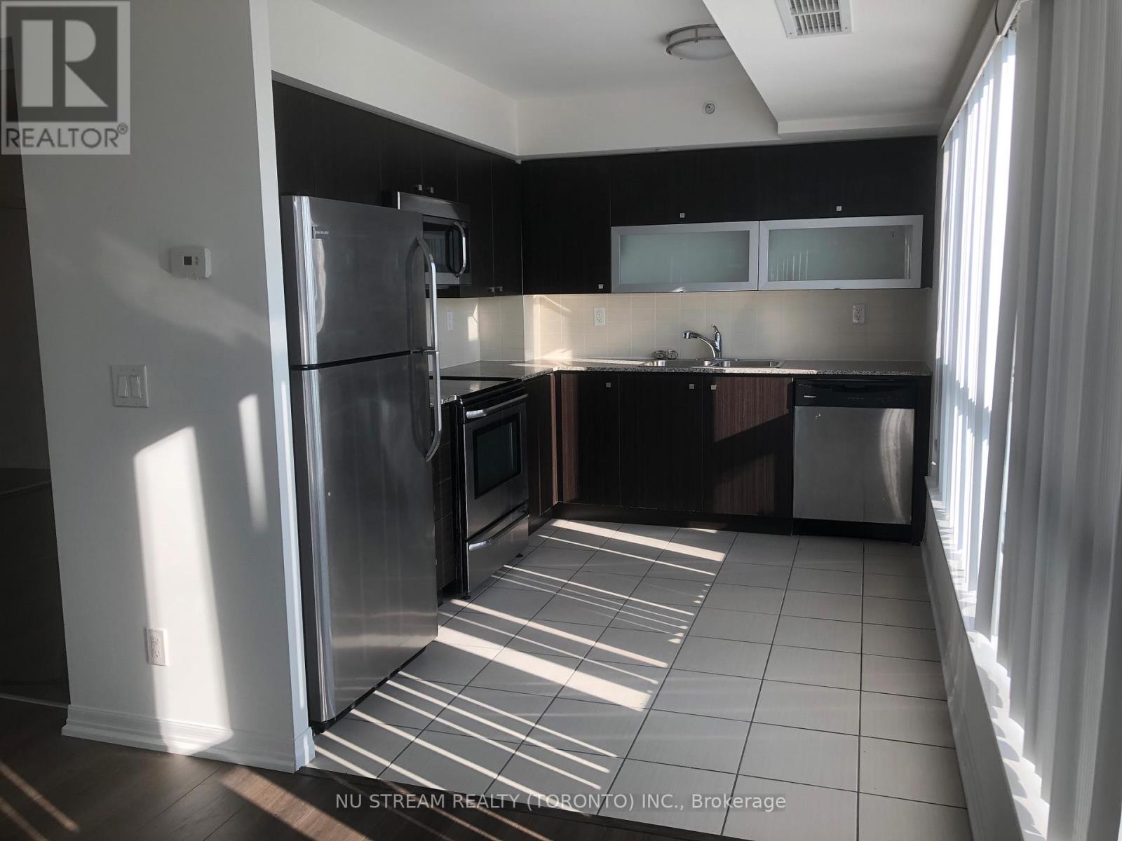 Photo 9 of 2102 275 Yorkland Road, Toronto ON