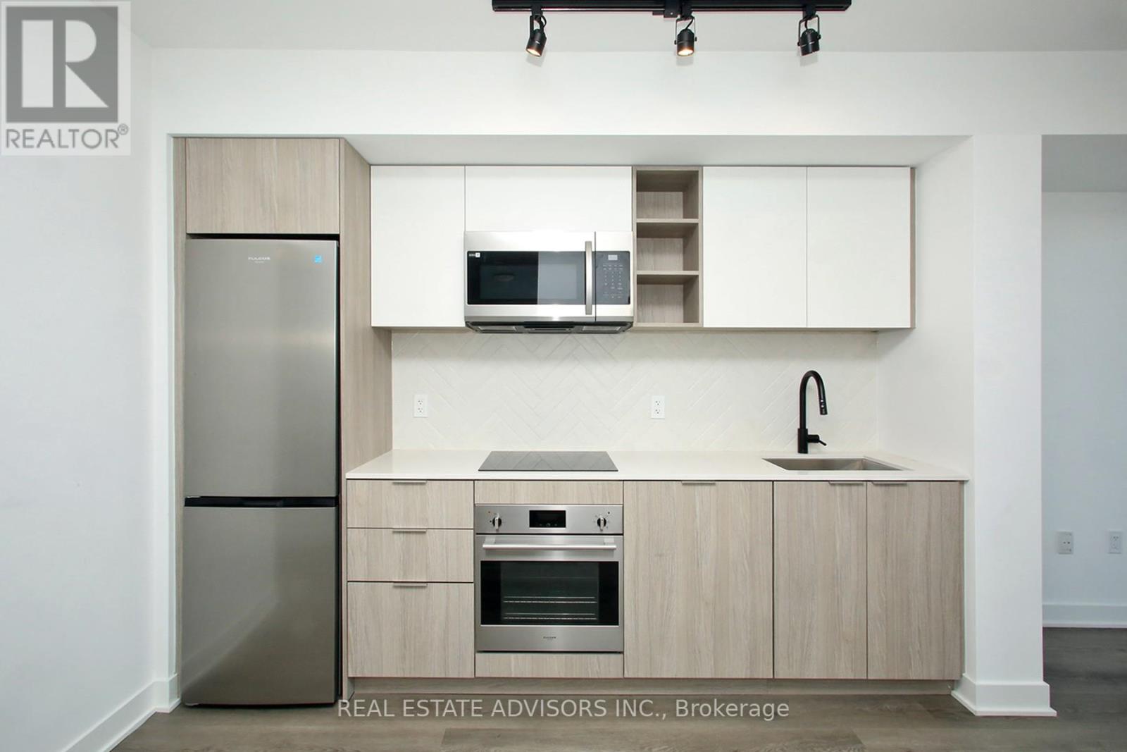 Photo 7 of 502 36 Zorra Street, Toronto ON
