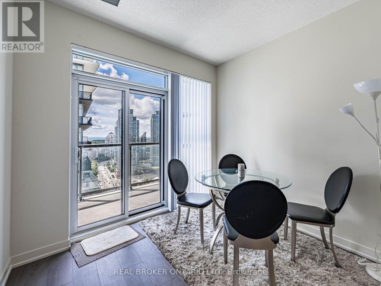 Photo 15 of 2906 38 Annie Craig Drive S, Toronto ON