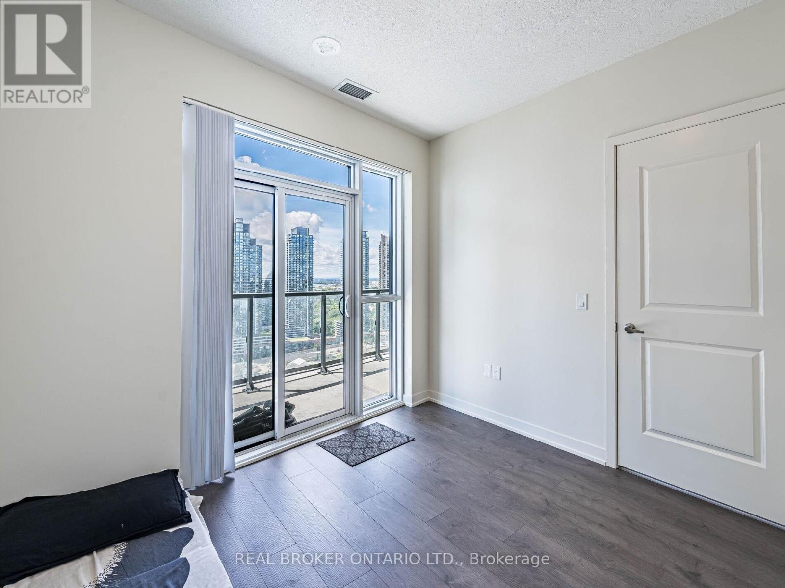 Photo 33 of 2906 38 Annie Craig Drive S, Toronto ON