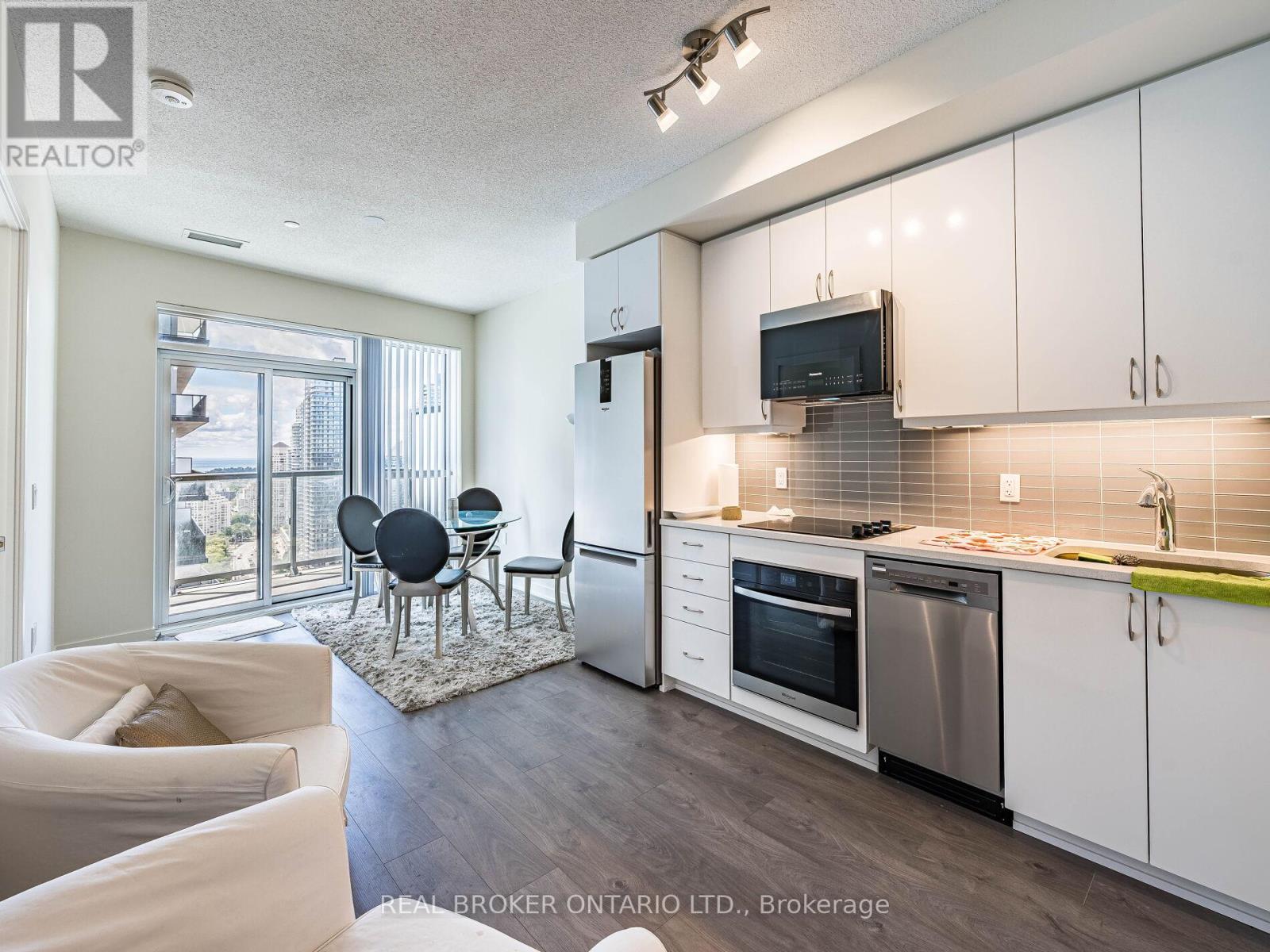 Photo 36 of 2906 38 Annie Craig Drive S, Toronto ON