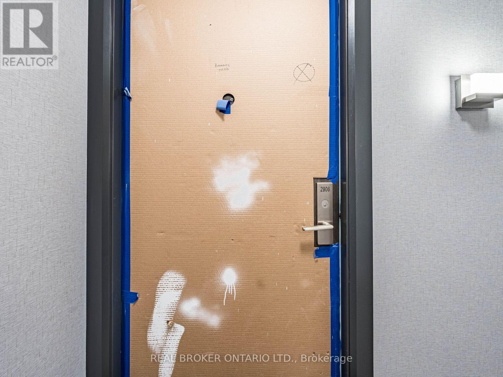 Photo 6 of 2906 38 Annie Craig Drive S, Toronto ON