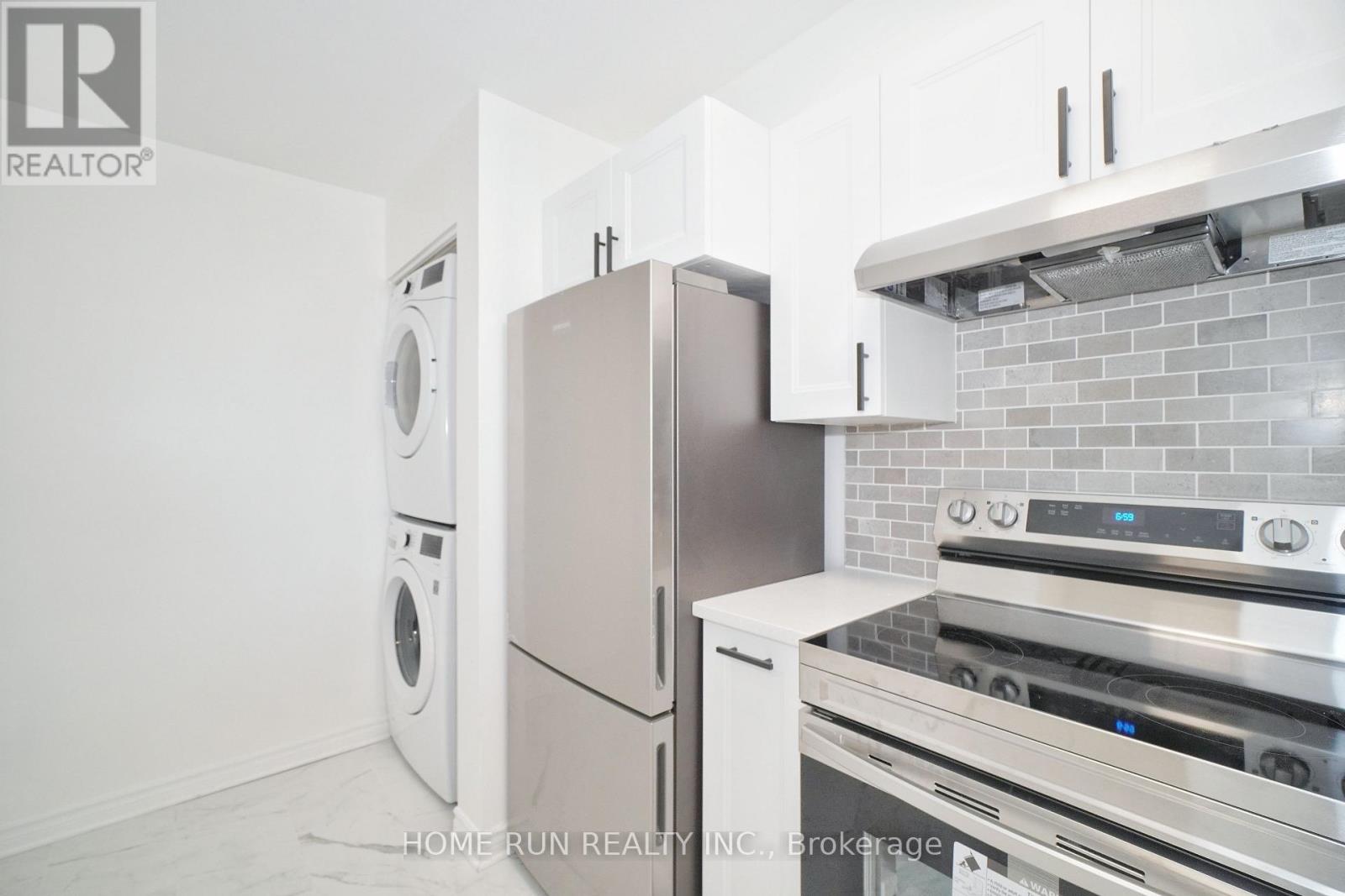 Photo 22 of 303 214 Viewmount Drive, Ottawa ON