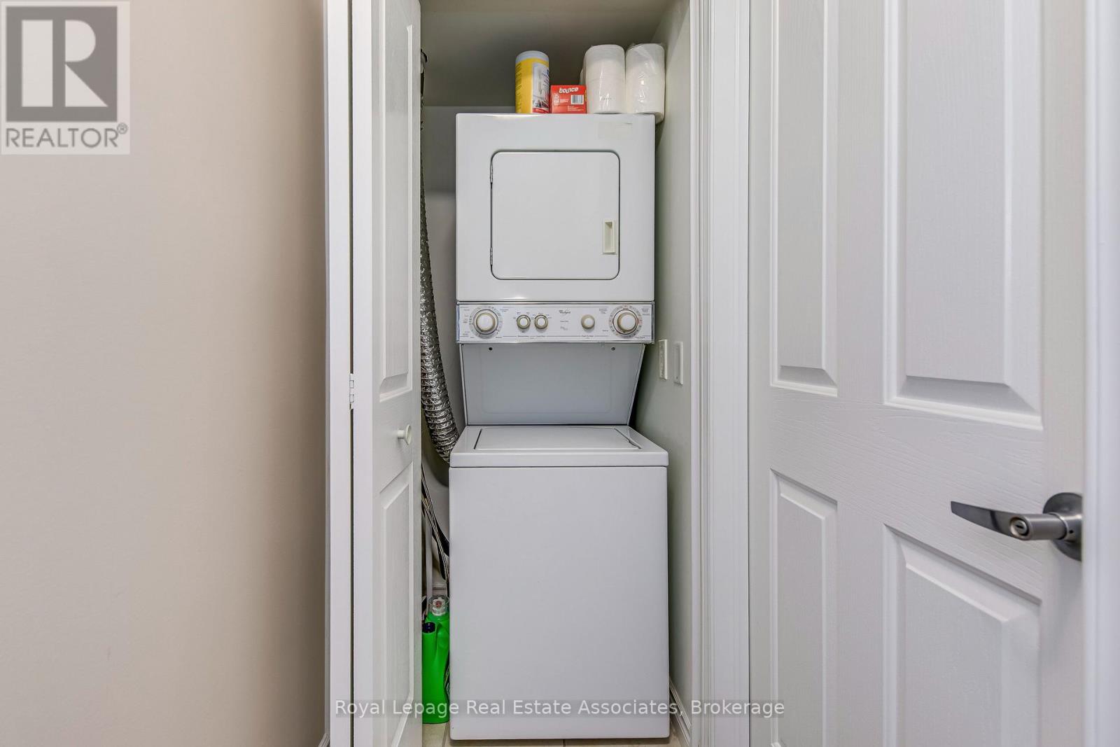 Photo 4 of 309 8 Harris Street, Cambridge ON