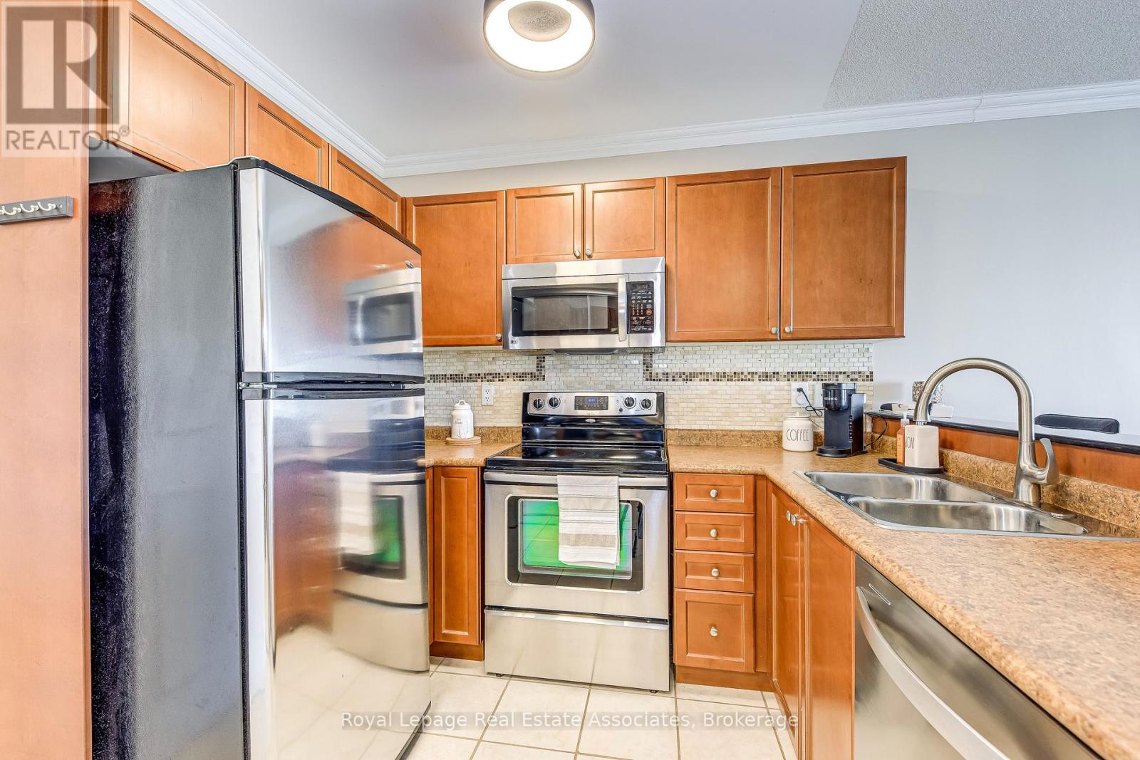 Photo 8 of 309 8 Harris Street, Cambridge ON