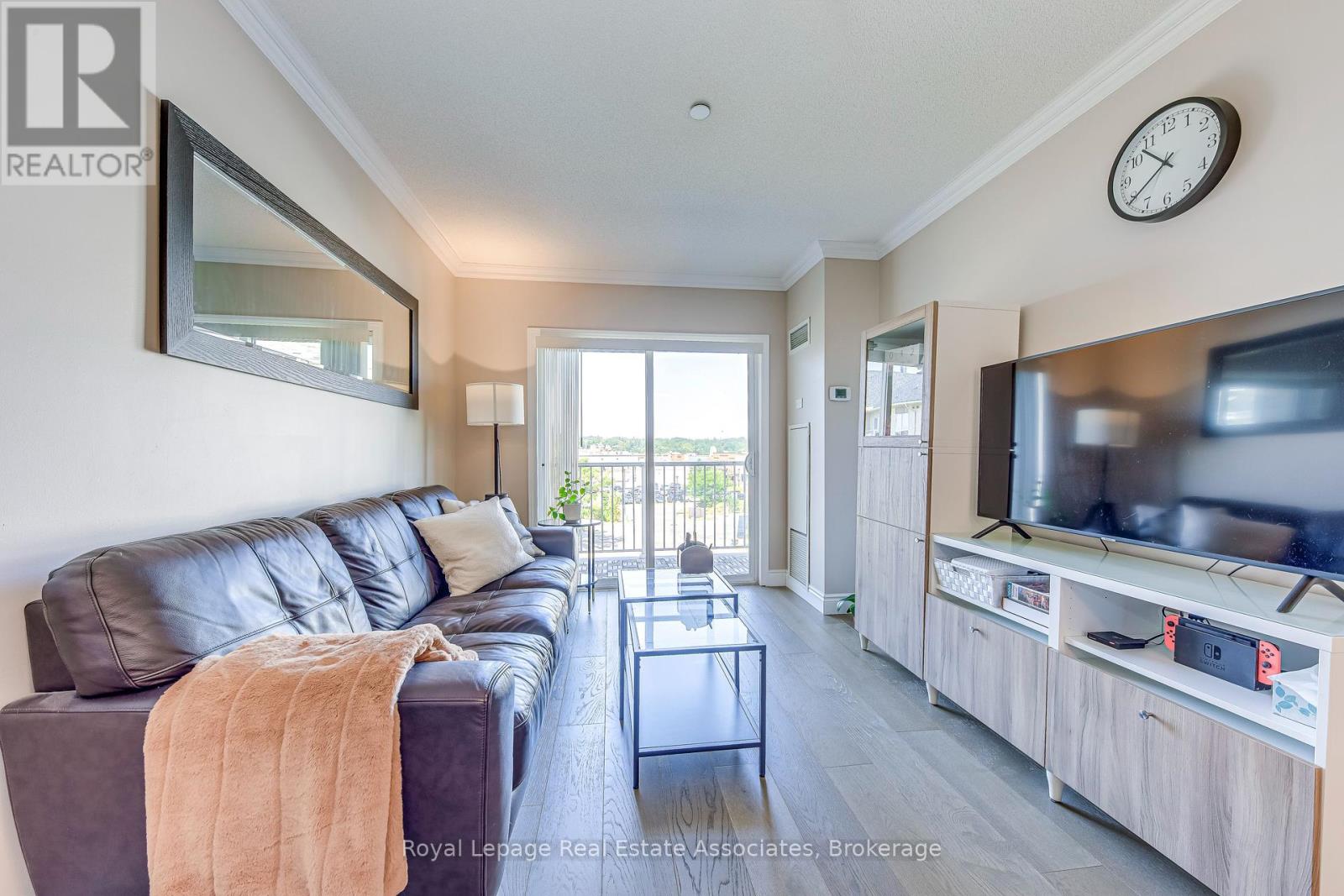 Photo 11 of 309 8 Harris Street, Cambridge ON