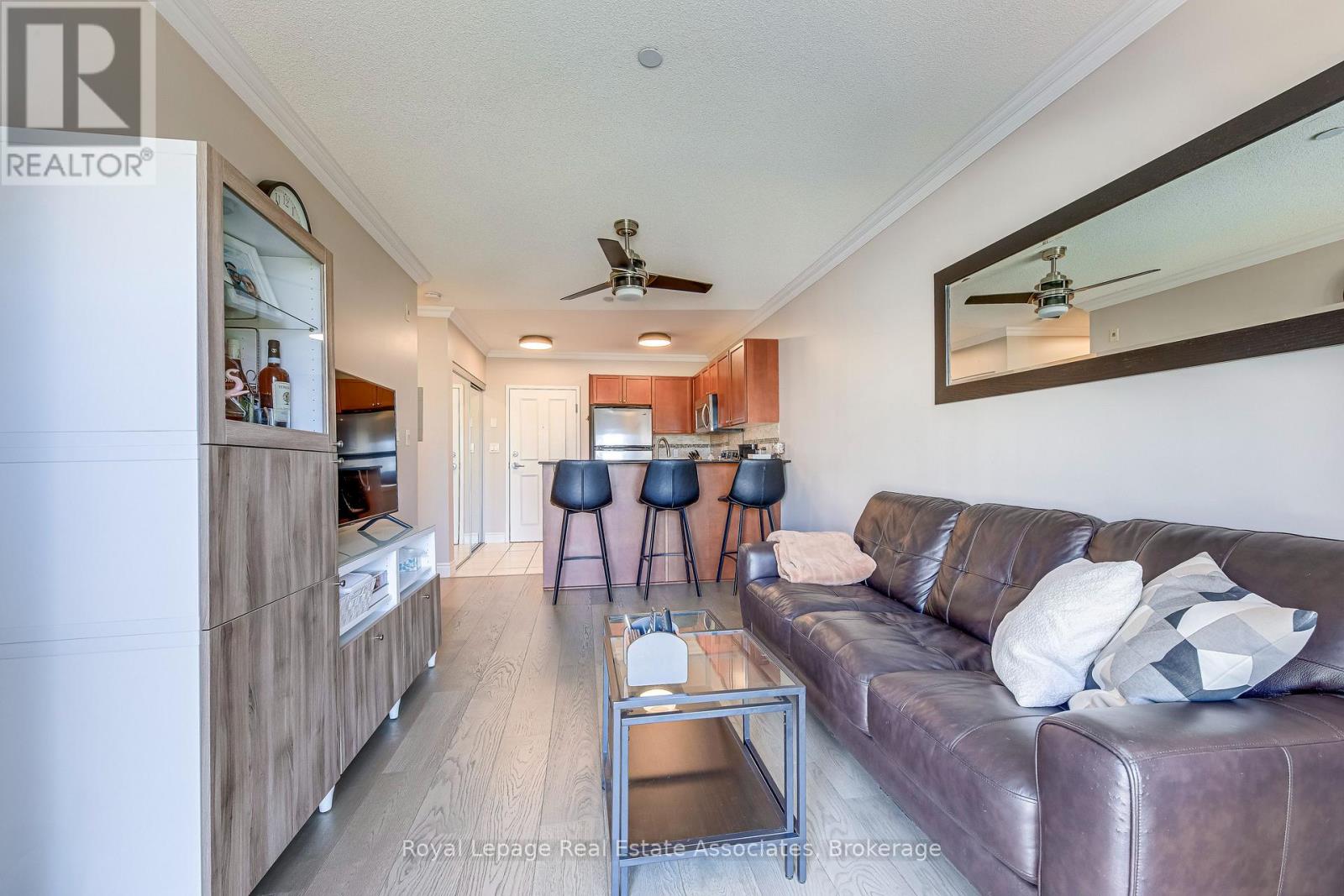 Photo 2 of 309 8 Harris Street, Cambridge ON