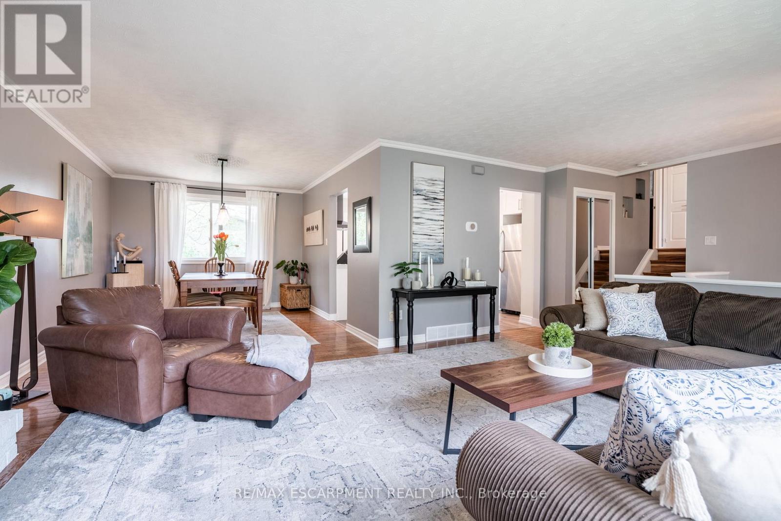 Photo 10 of 152 Concession 7 Road E, Hamilton ON