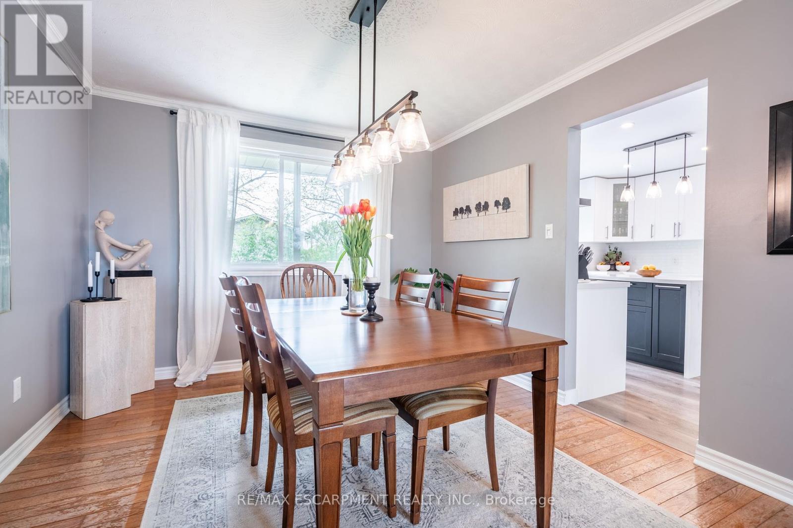 Photo 11 of 152 Concession 7 Road E, Hamilton ON