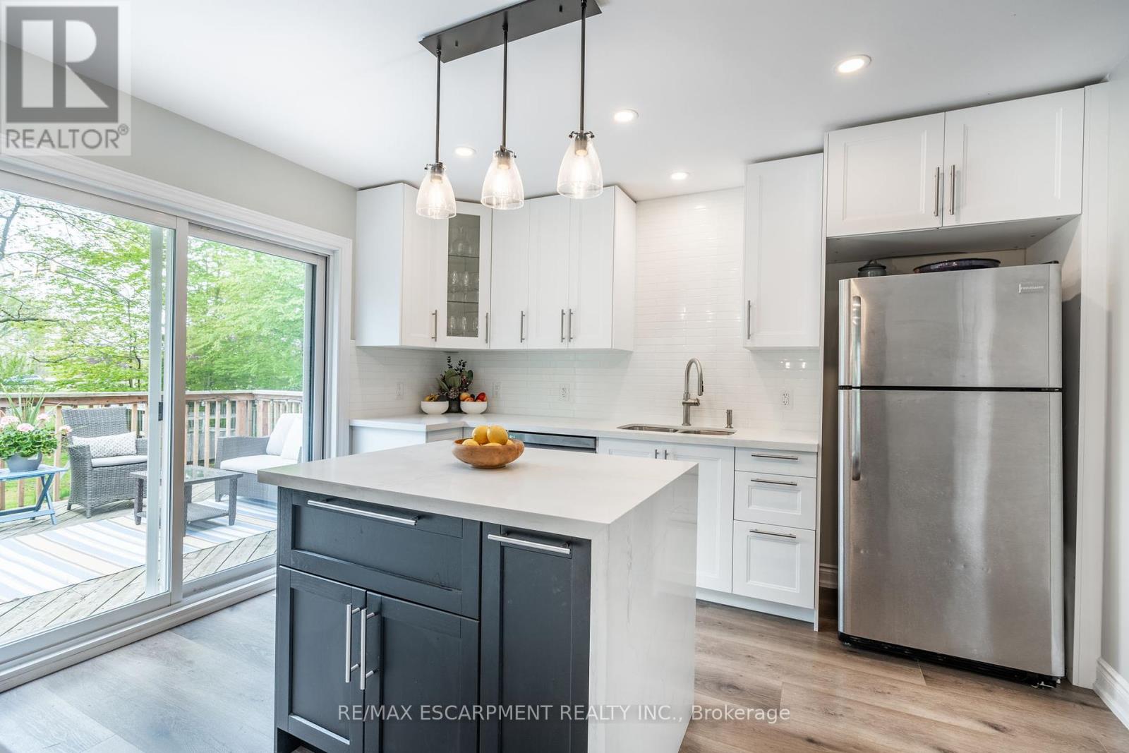 Photo 14 of 152 Concession 7 Road E, Hamilton ON