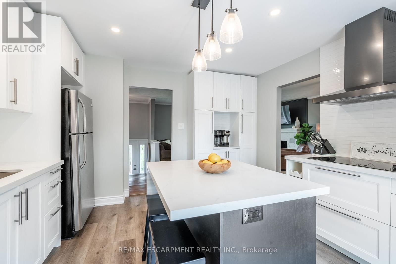 Photo 15 of 152 Concession 7 Road E, Hamilton ON