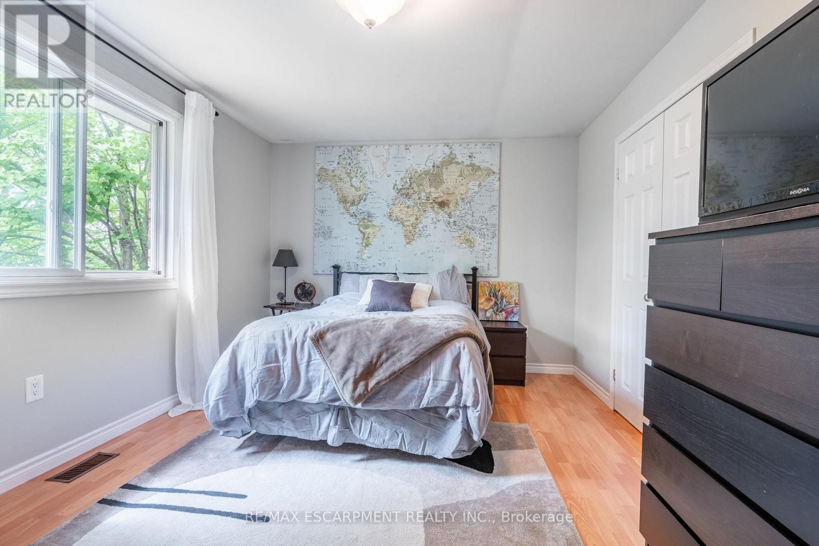 Photo 16 of 152 Concession 7 Road E, Hamilton ON