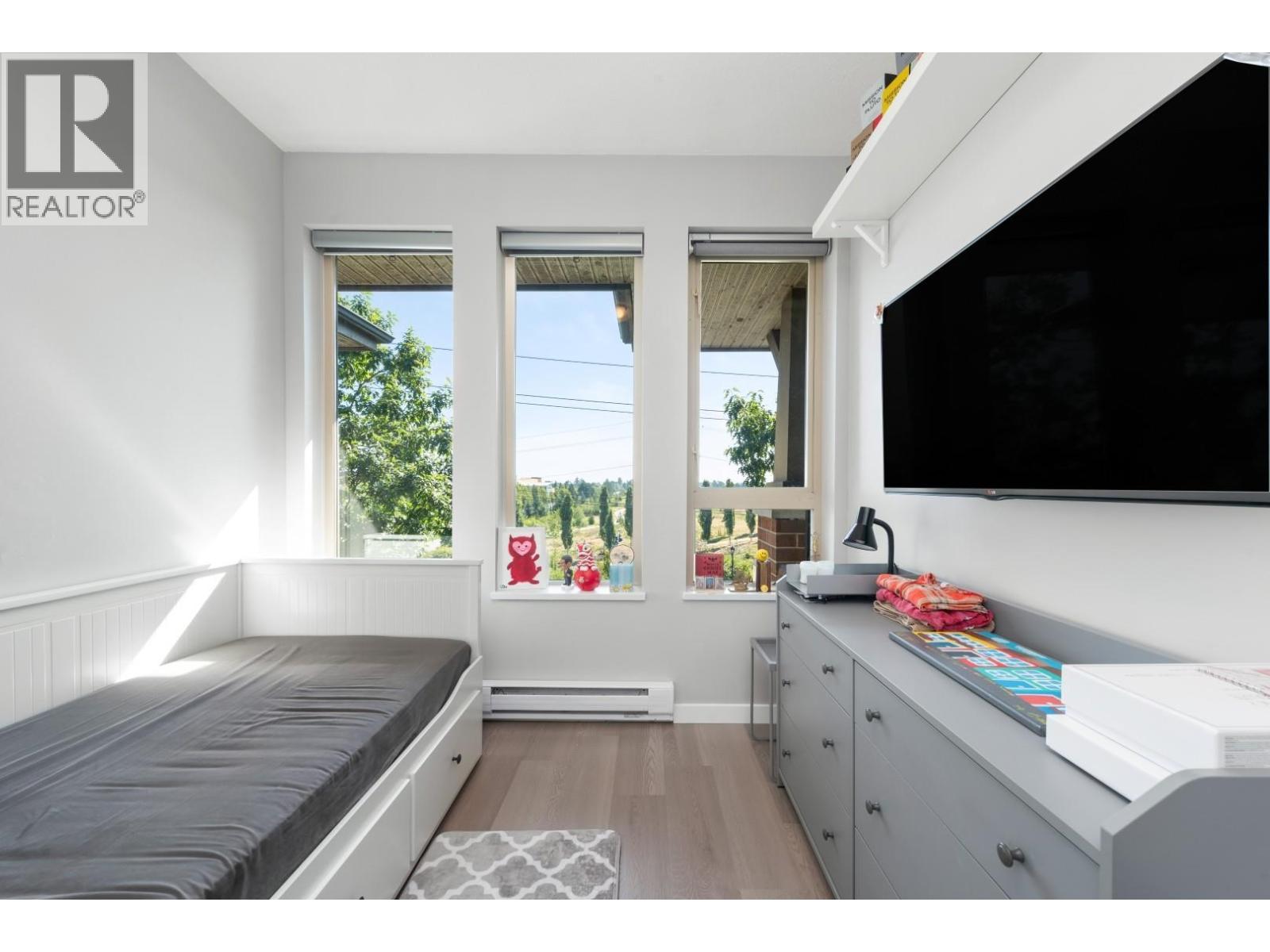 Photo 1 of 1415 5115 Garden City Road, Richmond BC