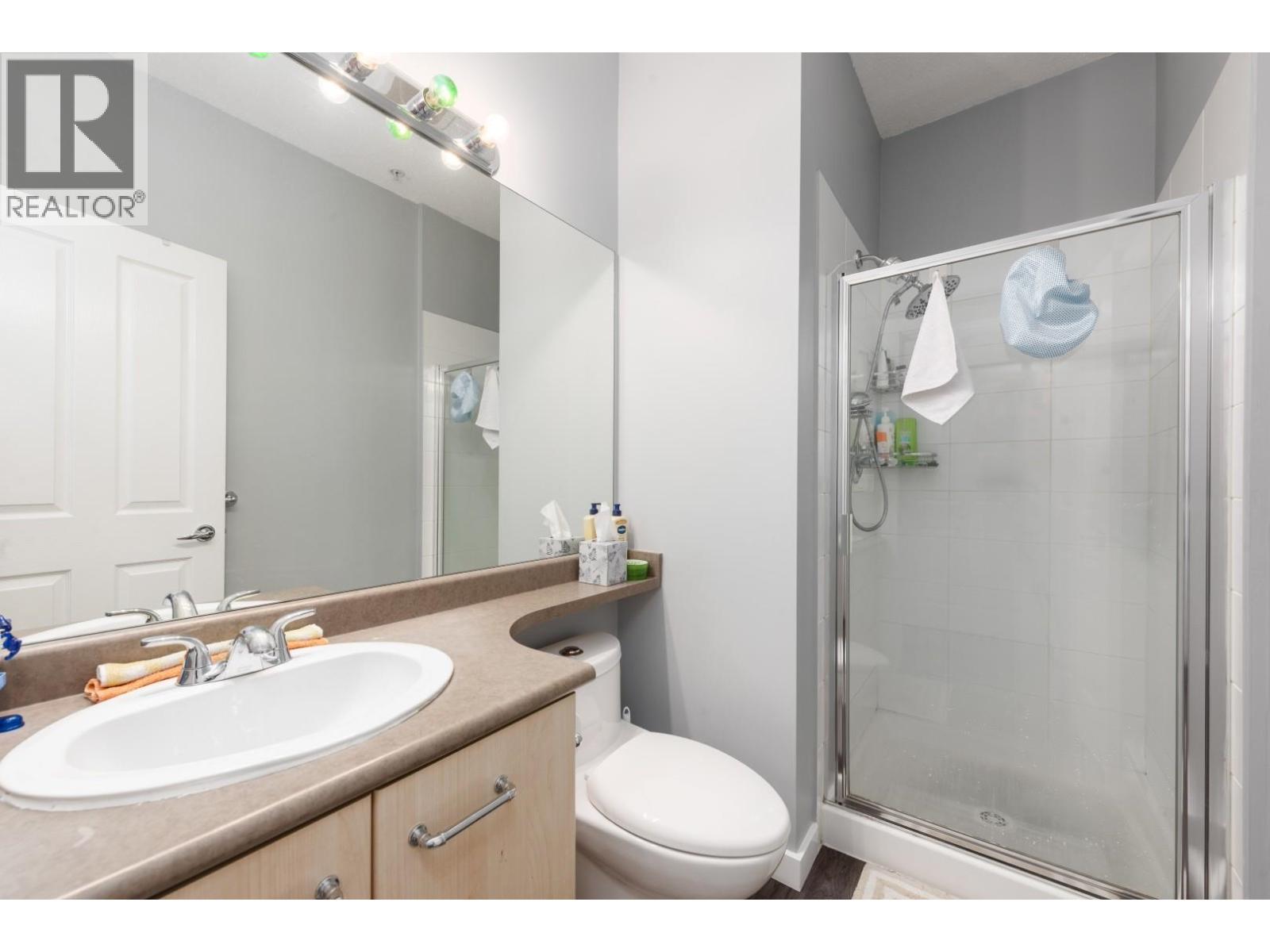 Photo 4 of 1415 5115 Garden City Road, Richmond BC
