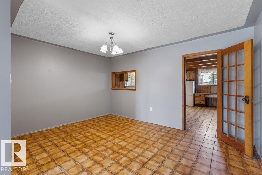 Photo 22 of 15922 105 Av Nw, Edmonton AB