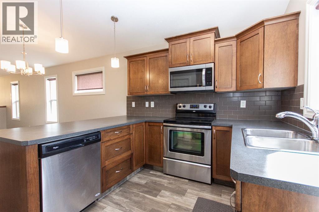 Photo 13 of 78 Trimble Close, Red Deer AB