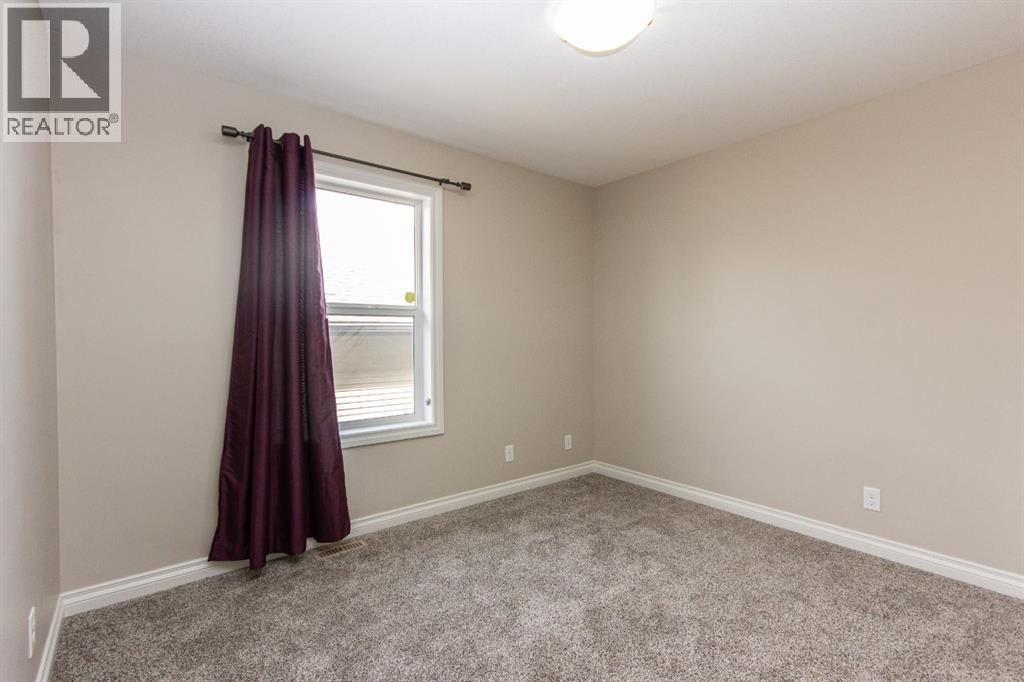 Photo 11 of 78 Trimble Close, Red Deer AB