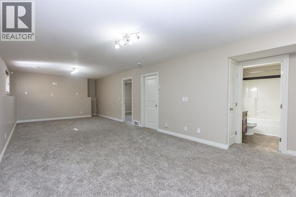Photo 3 of 78 Trimble Close, Red Deer AB