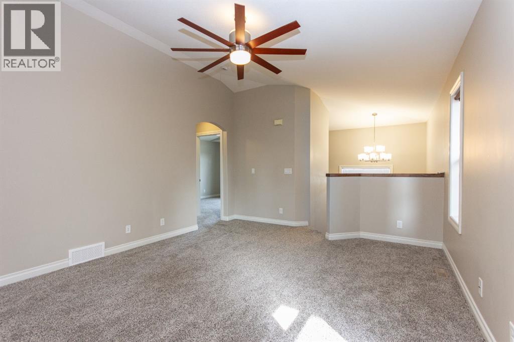Photo 8 of 78 Trimble Close, Red Deer AB