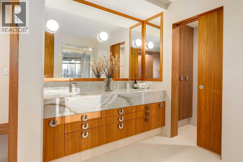 Single Family House for Sale in   Meredith Road NE Crescent Heights Calgary 