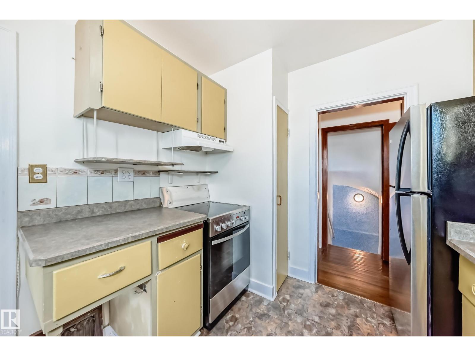 Photo 33 of 11425 71 St Nw, Edmonton AB