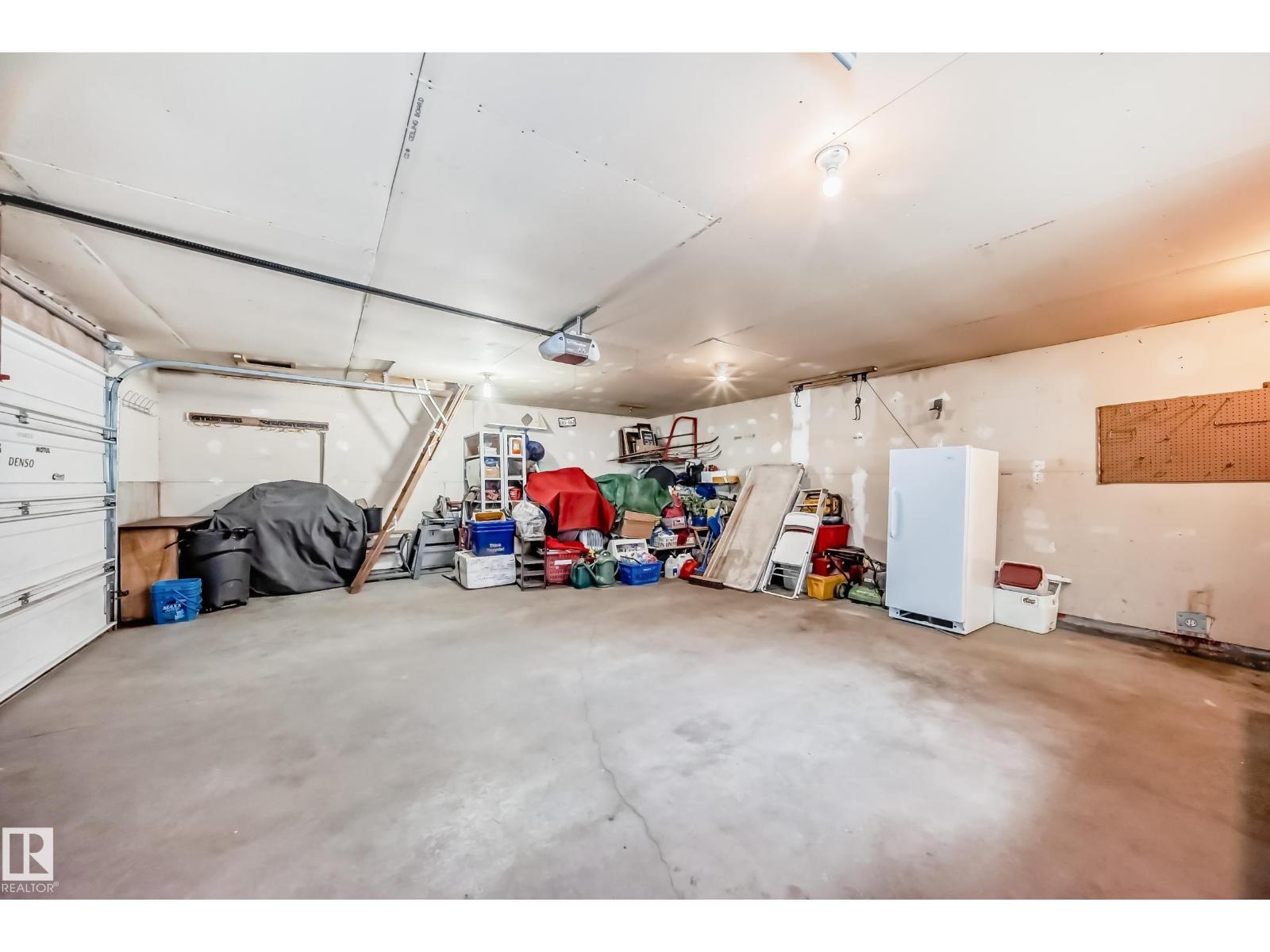 Photo 15 of 11425 71 St Nw, Edmonton AB