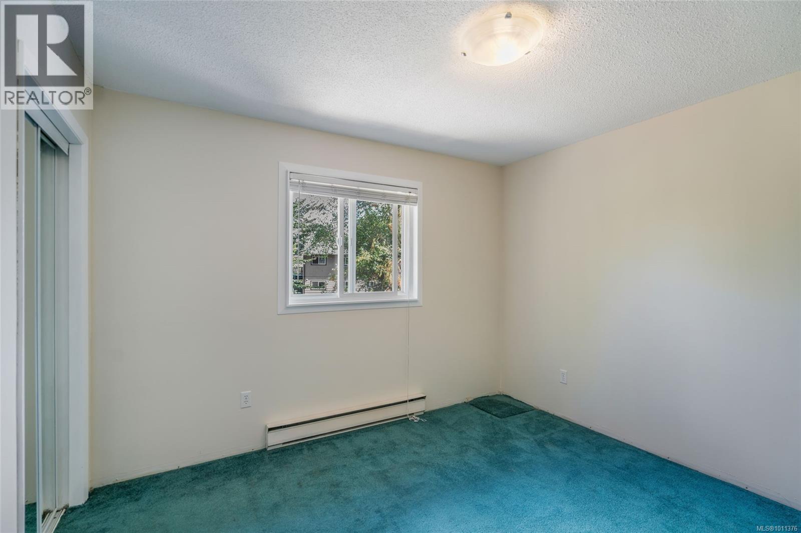338 McKinnon St, Parksville