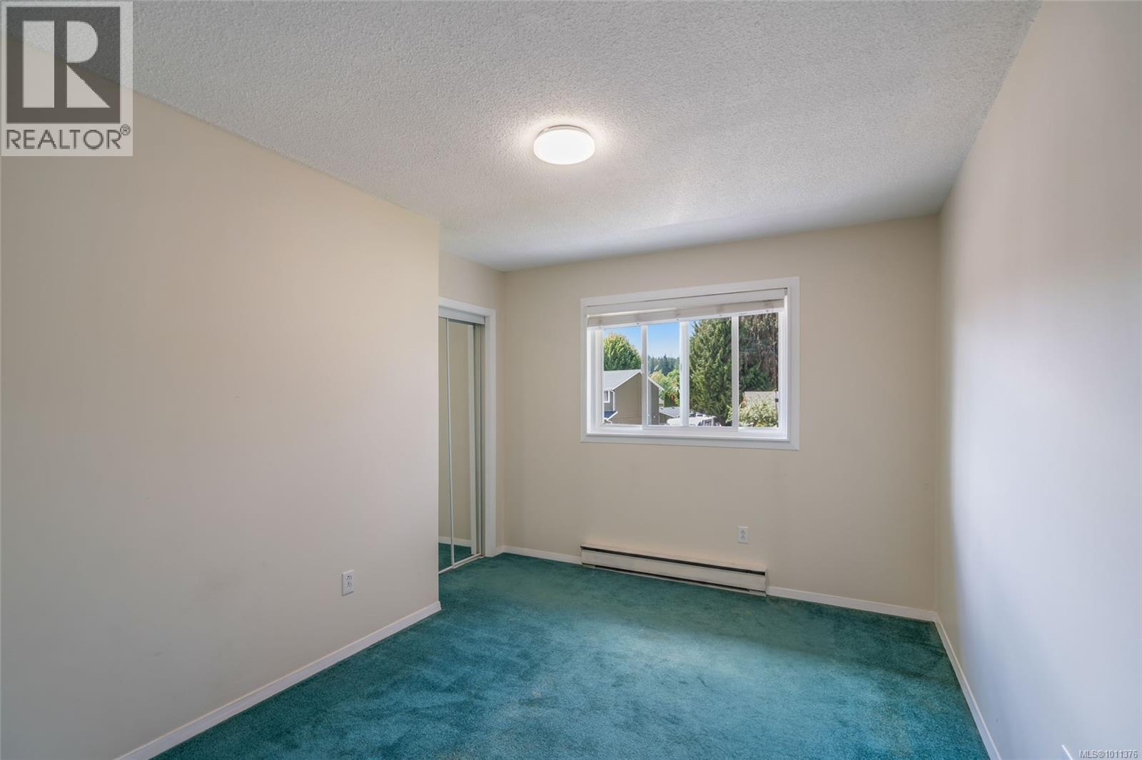 338 McKinnon St, Parksville