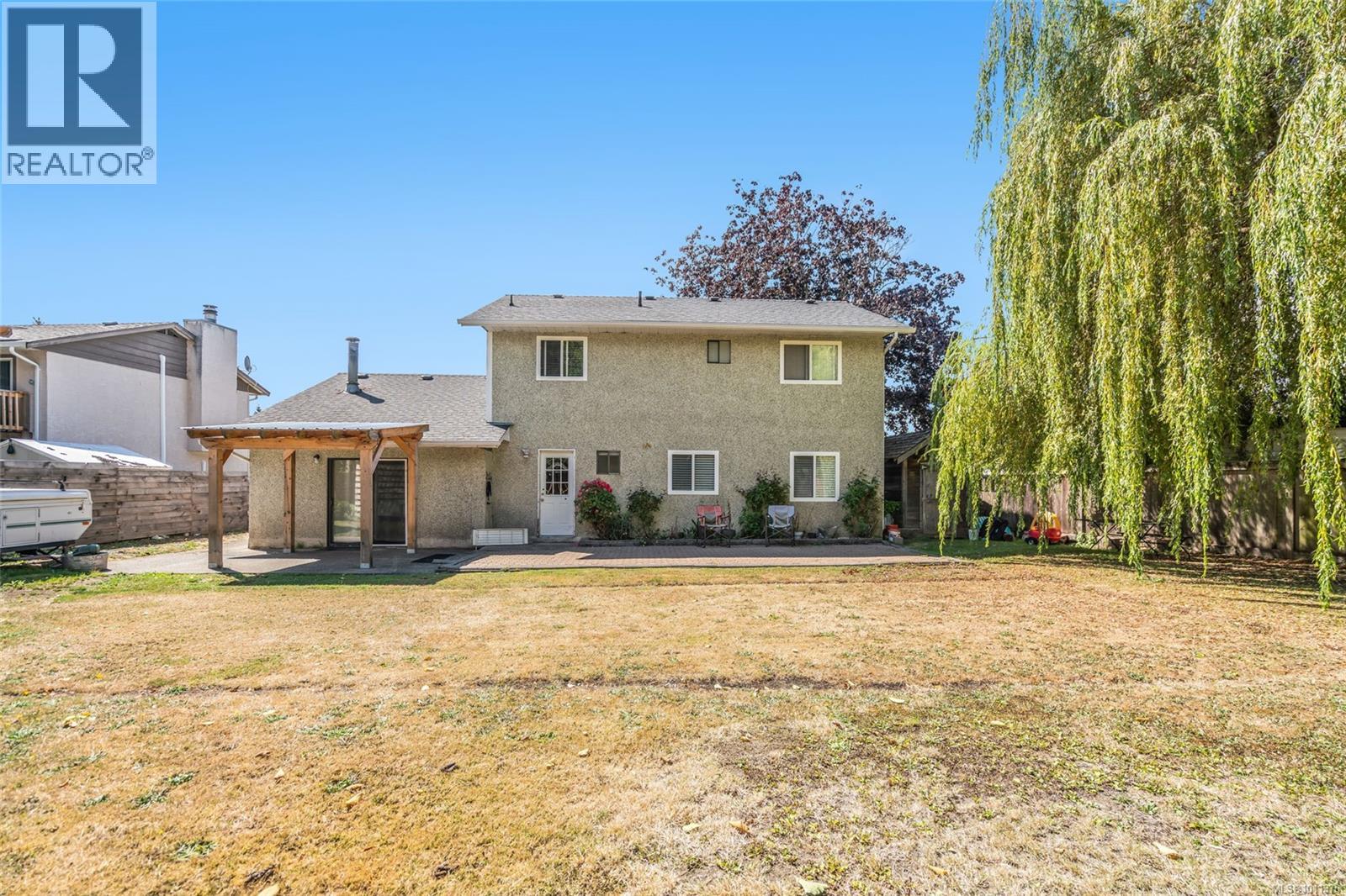 338 McKinnon St, Parksville