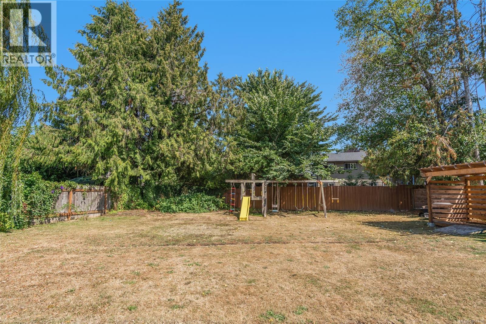 338 McKinnon St, Parksville