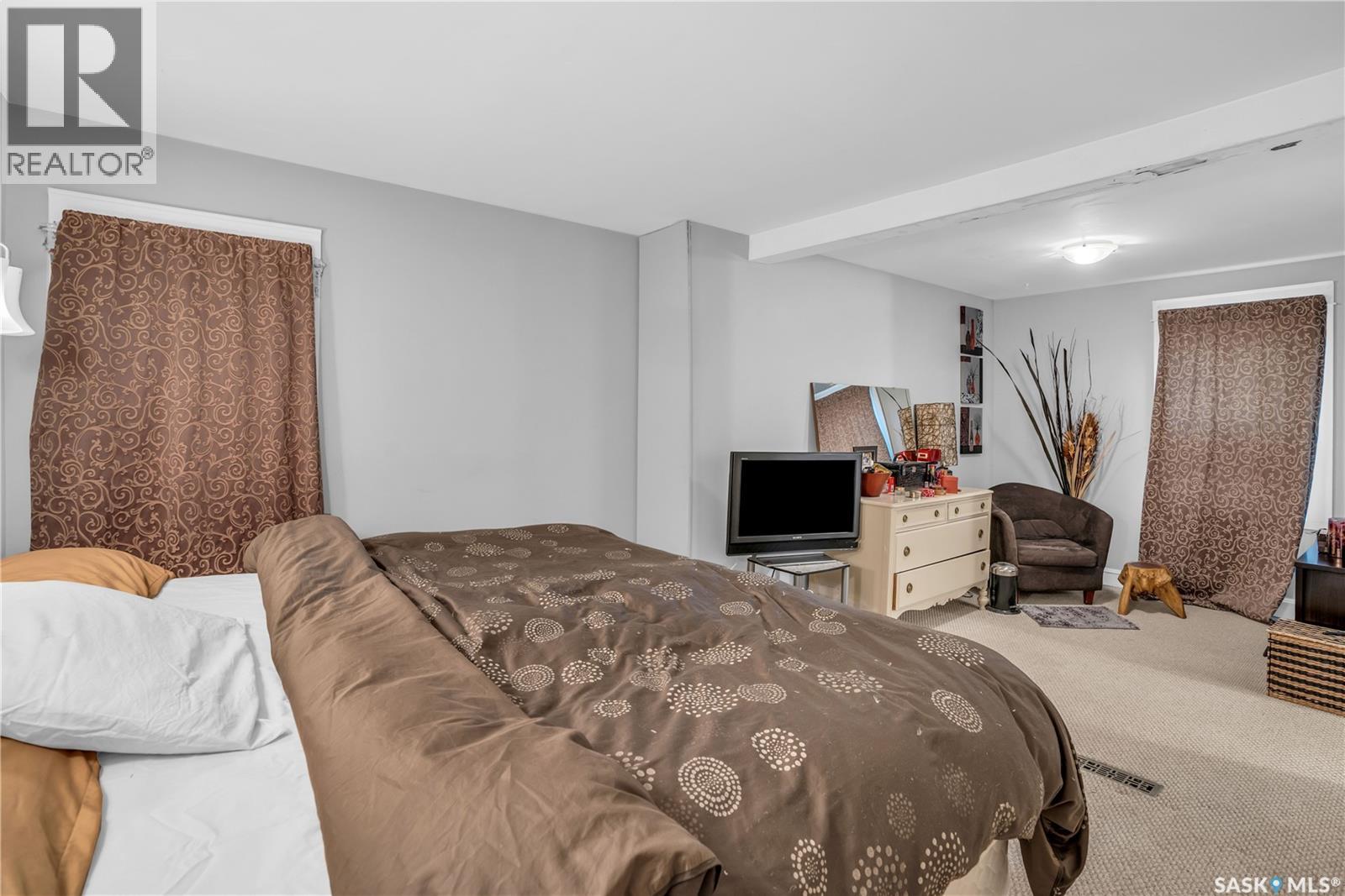 Photo 19 of 2128 Reynolds Street, Regina SK