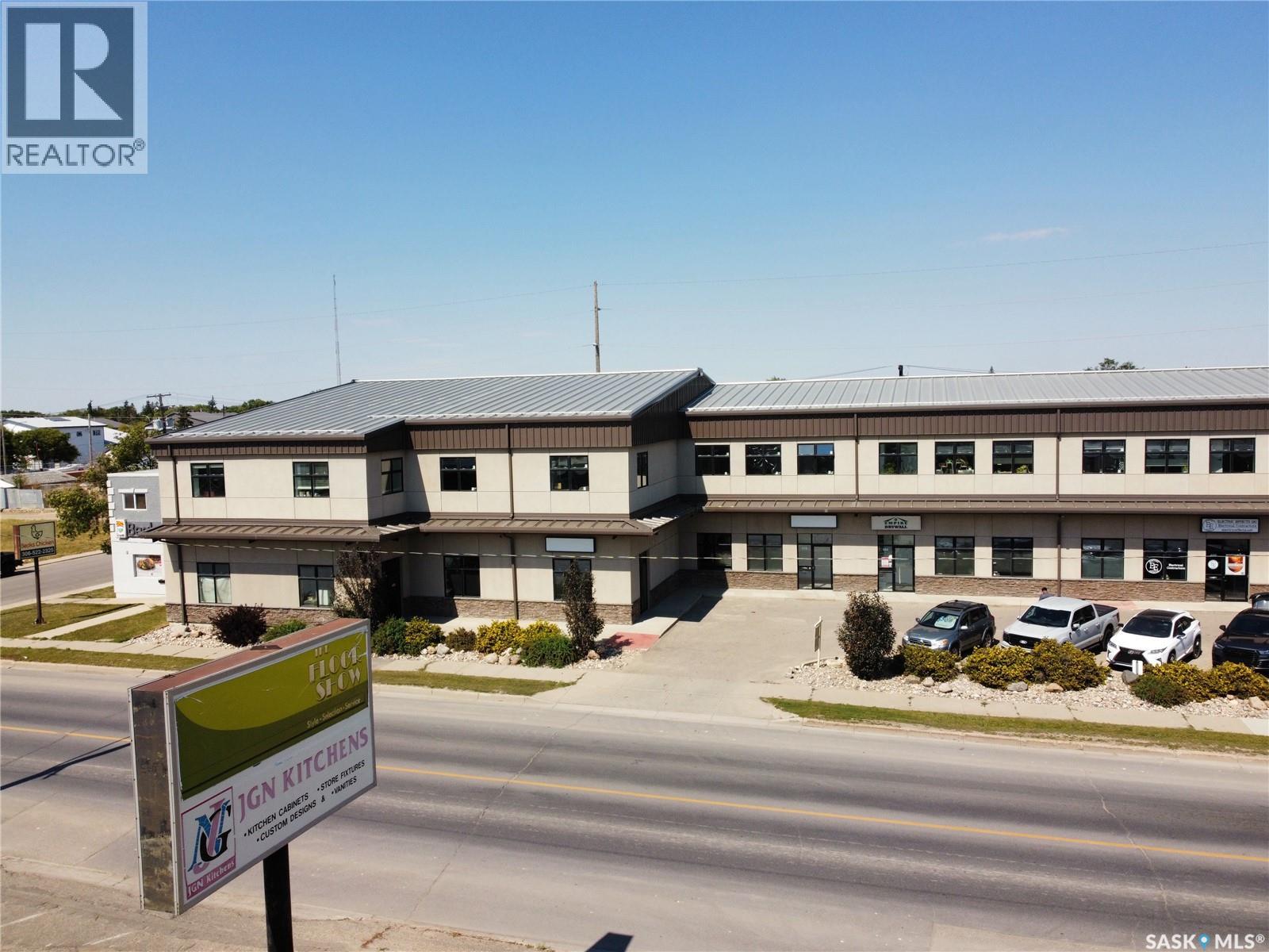 Photo 8 of 410 Dewdney Avenue, Regina SK