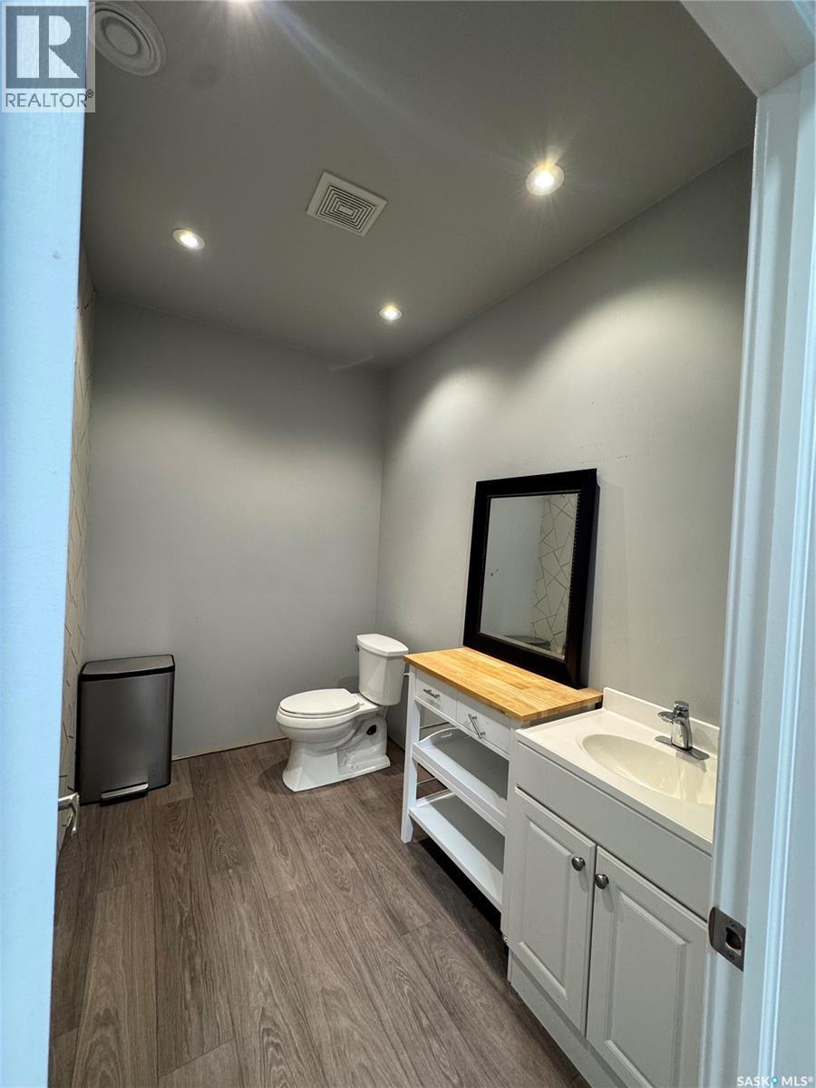 Photo 10 of 410 Dewdney Avenue, Regina SK