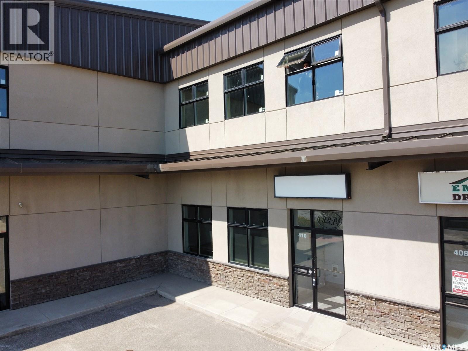 Photo 3 of 410 Dewdney Avenue, Regina SK