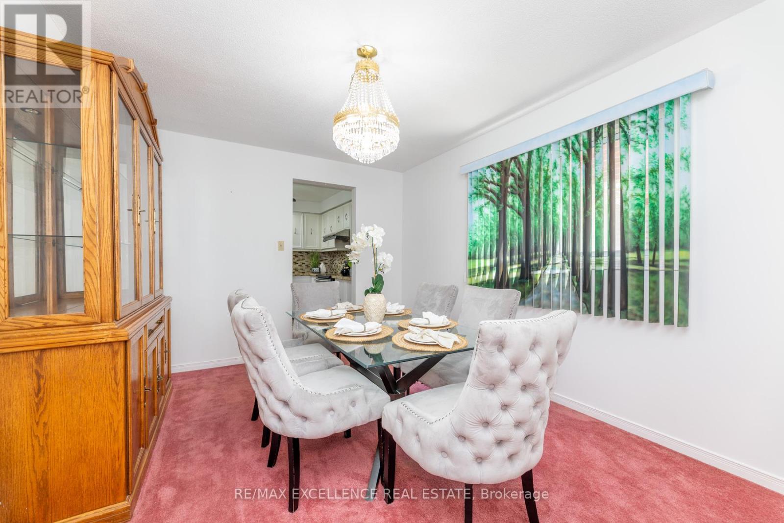 Photo 12 of 55 Atkins Circle, Brampton ON