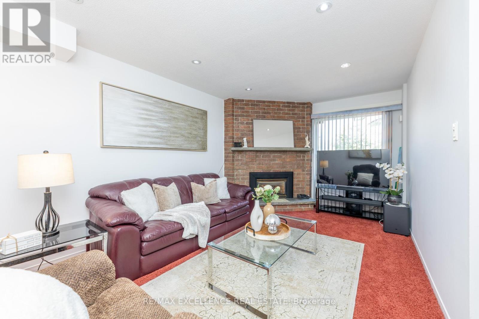 Photo 13 of 55 Atkins Circle, Brampton ON