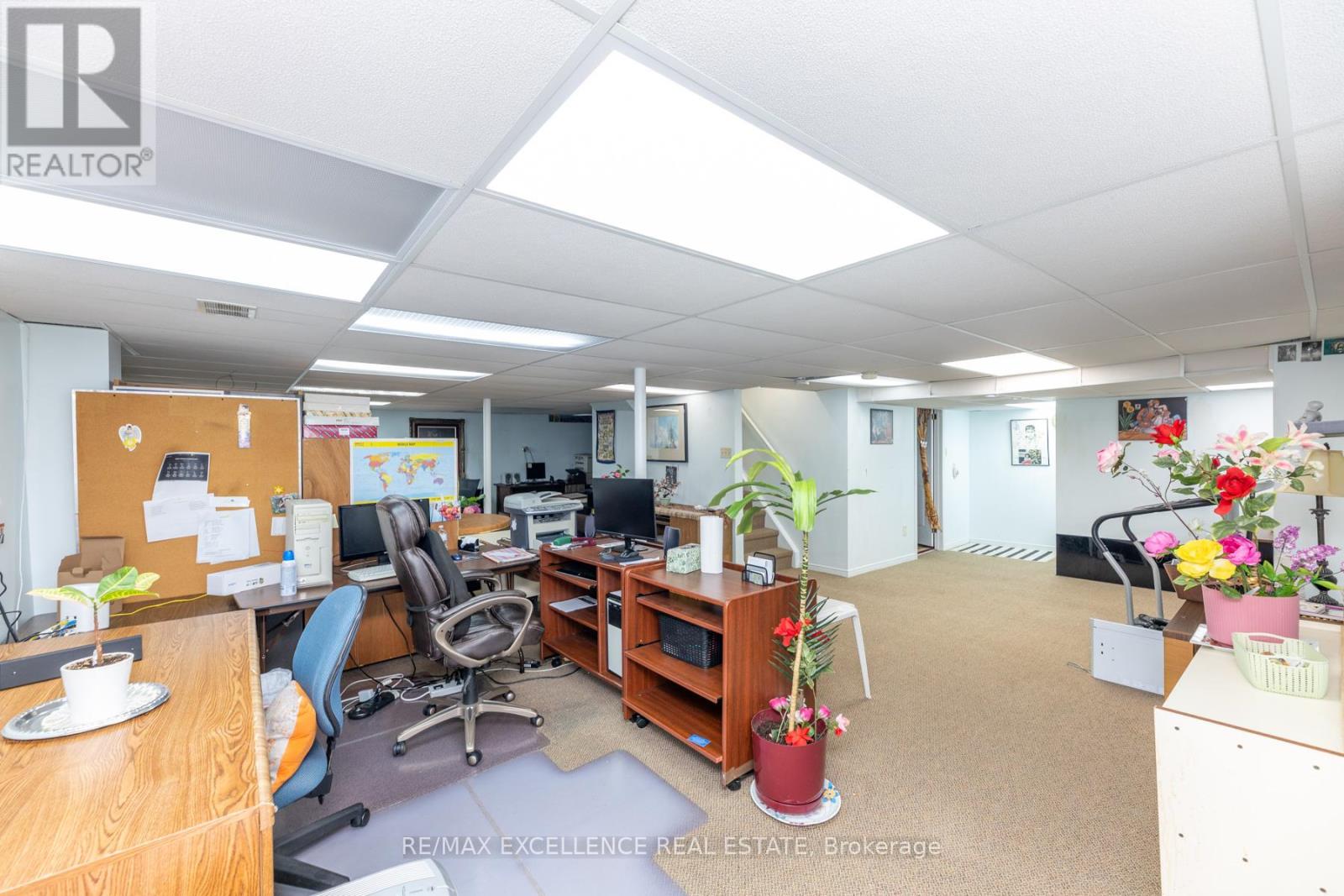 Photo 31 of 55 Atkins Circle, Brampton ON