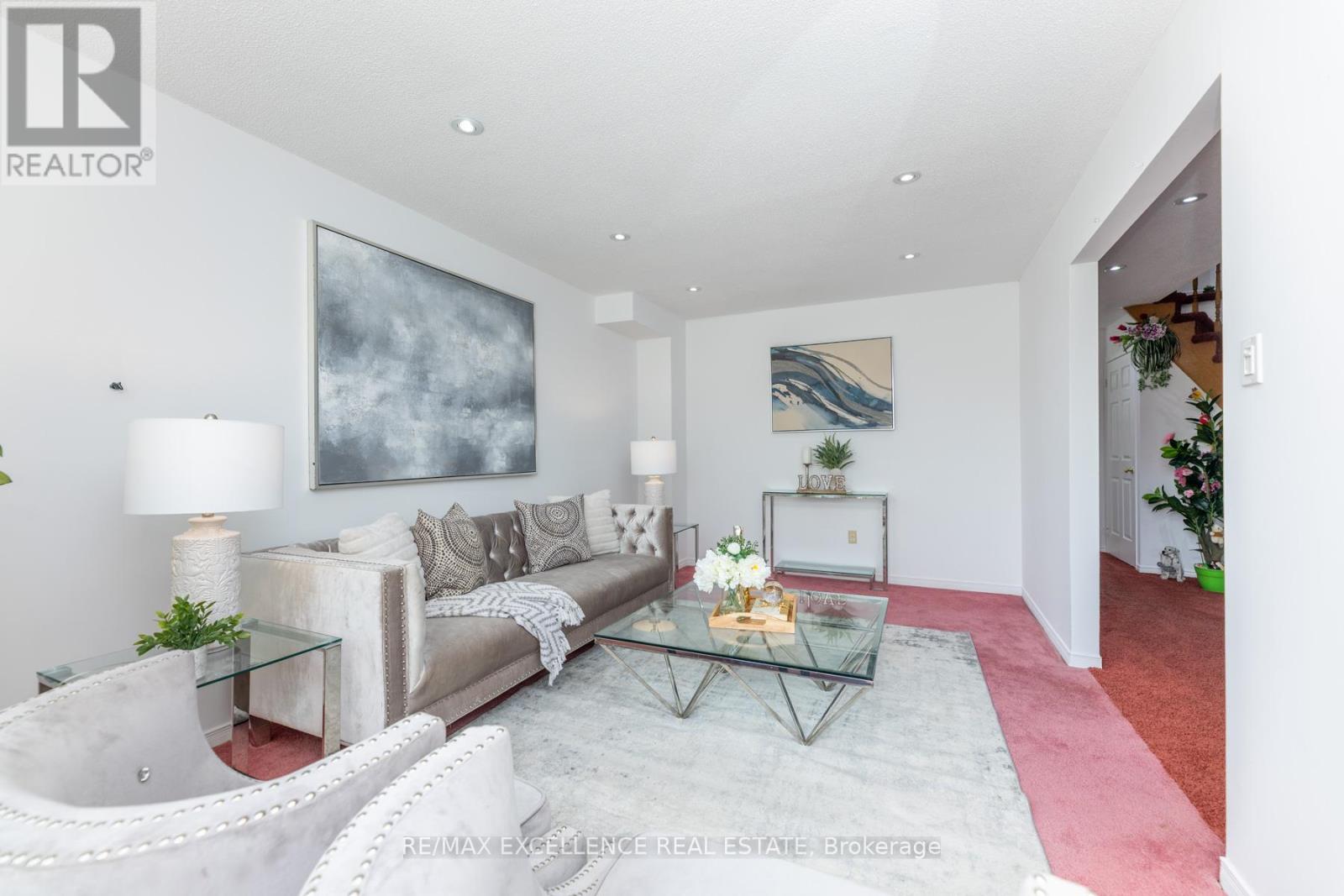 Photo 9 of 55 Atkins Circle, Brampton ON