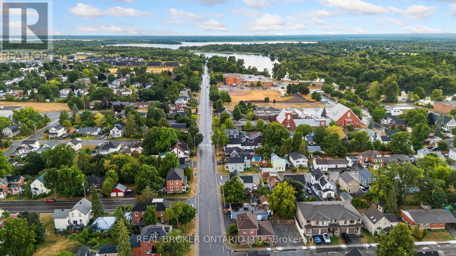 Photo 49 of 74 Lake Avenue W, Carleton Place ON