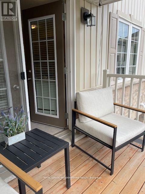Photo 12 of 28 88 Decorso Drive, Guelph ON