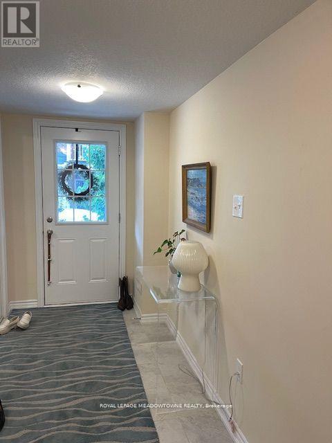 Photo 4 of 28 88 Decorso Drive, Guelph ON