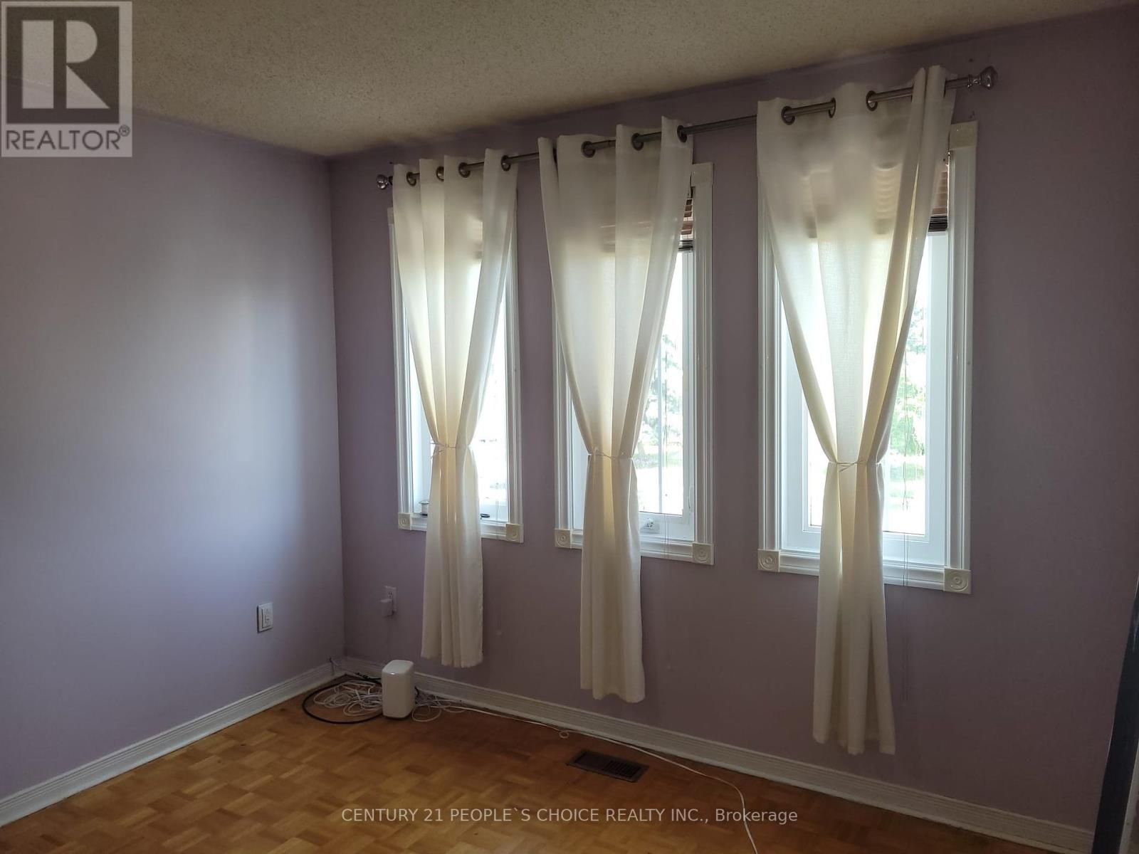 Photo 13 of 164 Cinrickbar Drive, Toronto ON