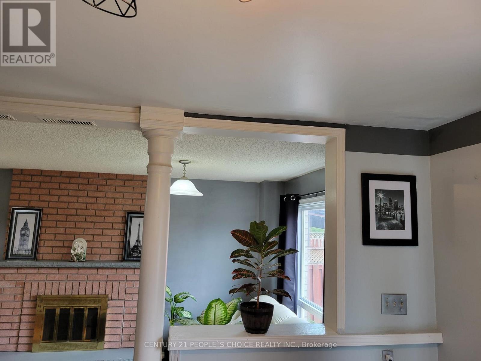 Photo 11 of 164 Cinrickbar Drive, Toronto ON