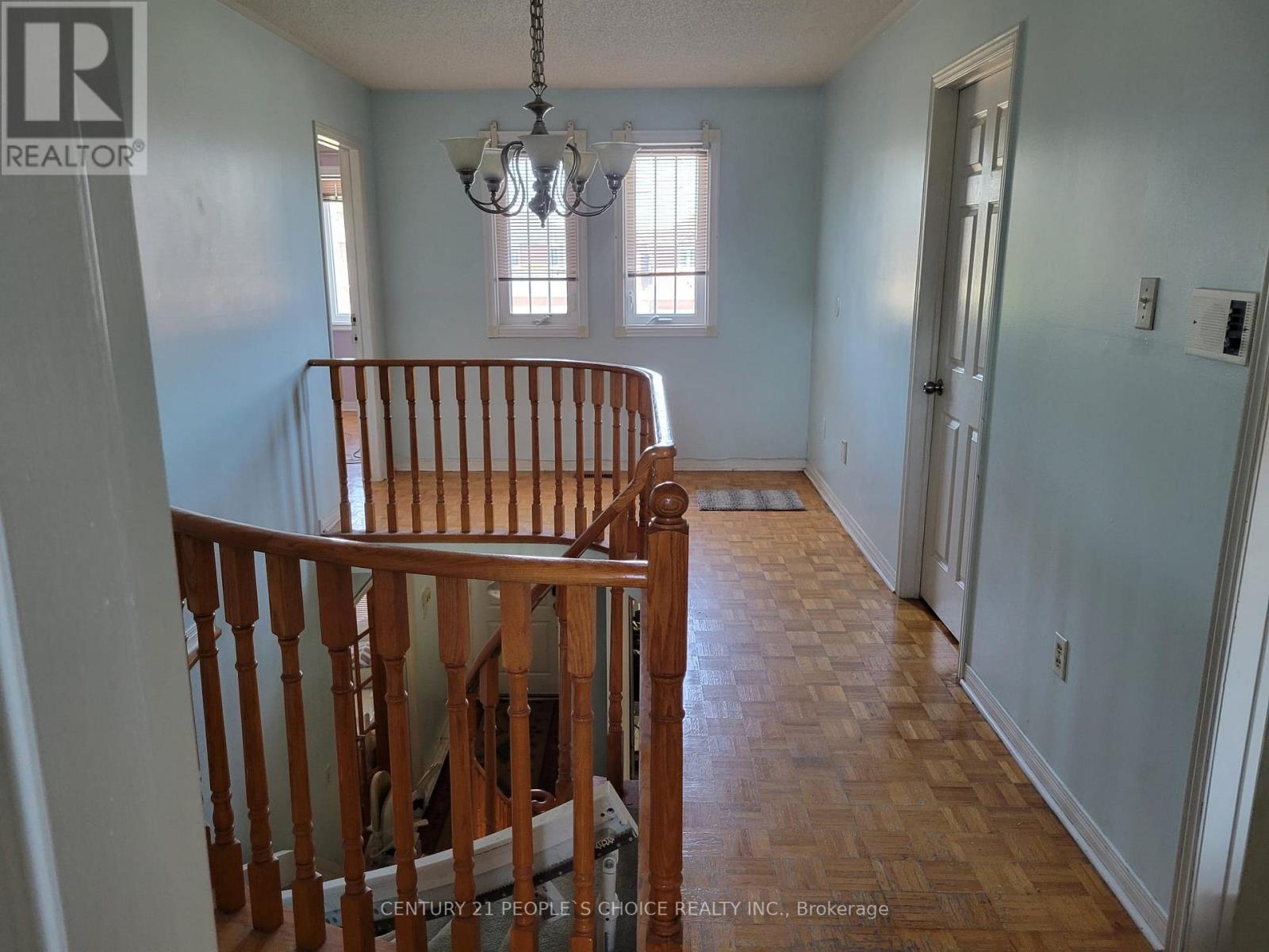 Photo 31 of 164 Cinrickbar Drive, Toronto ON
