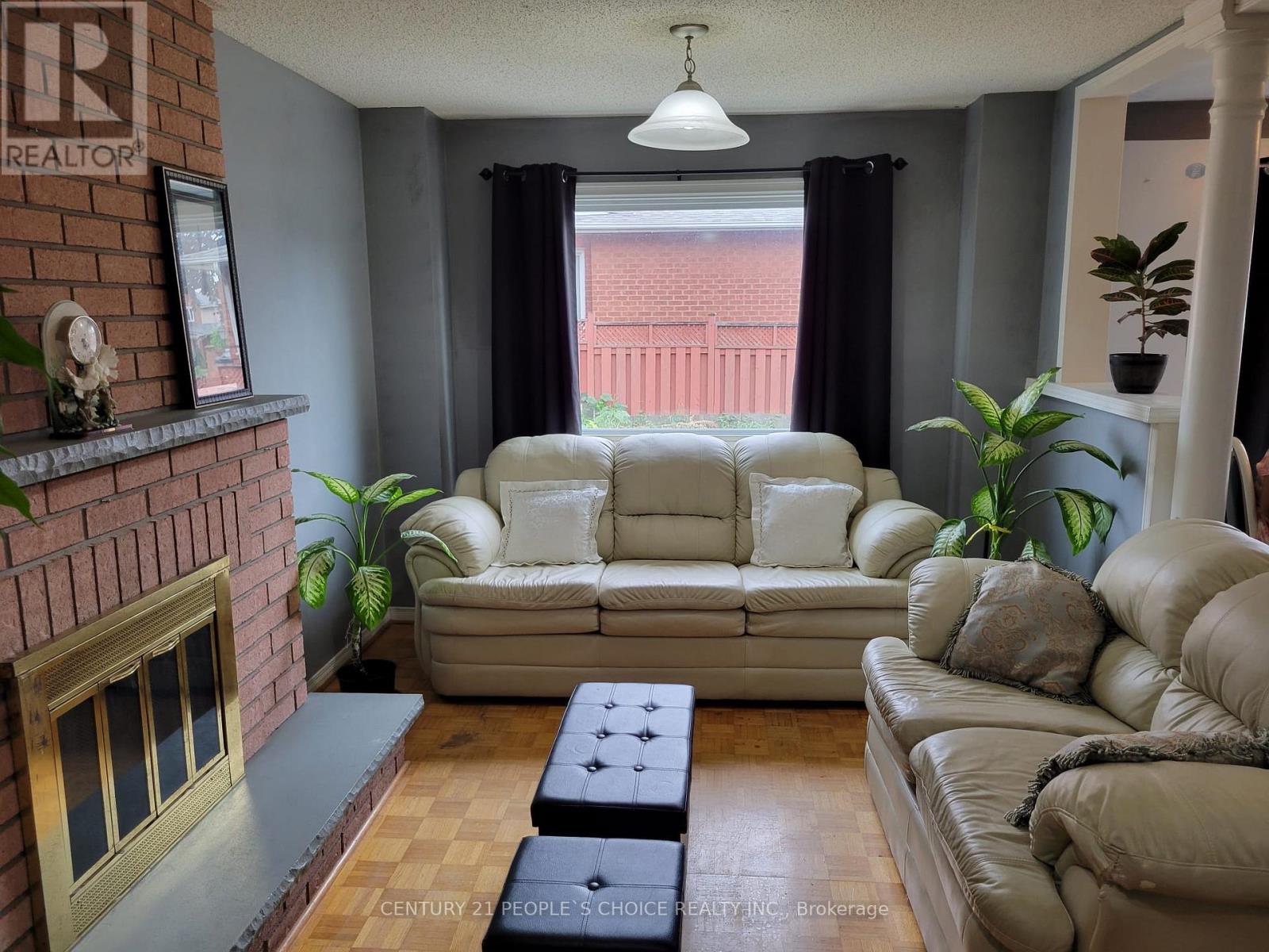 Photo 8 of 164 Cinrickbar Drive, Toronto ON