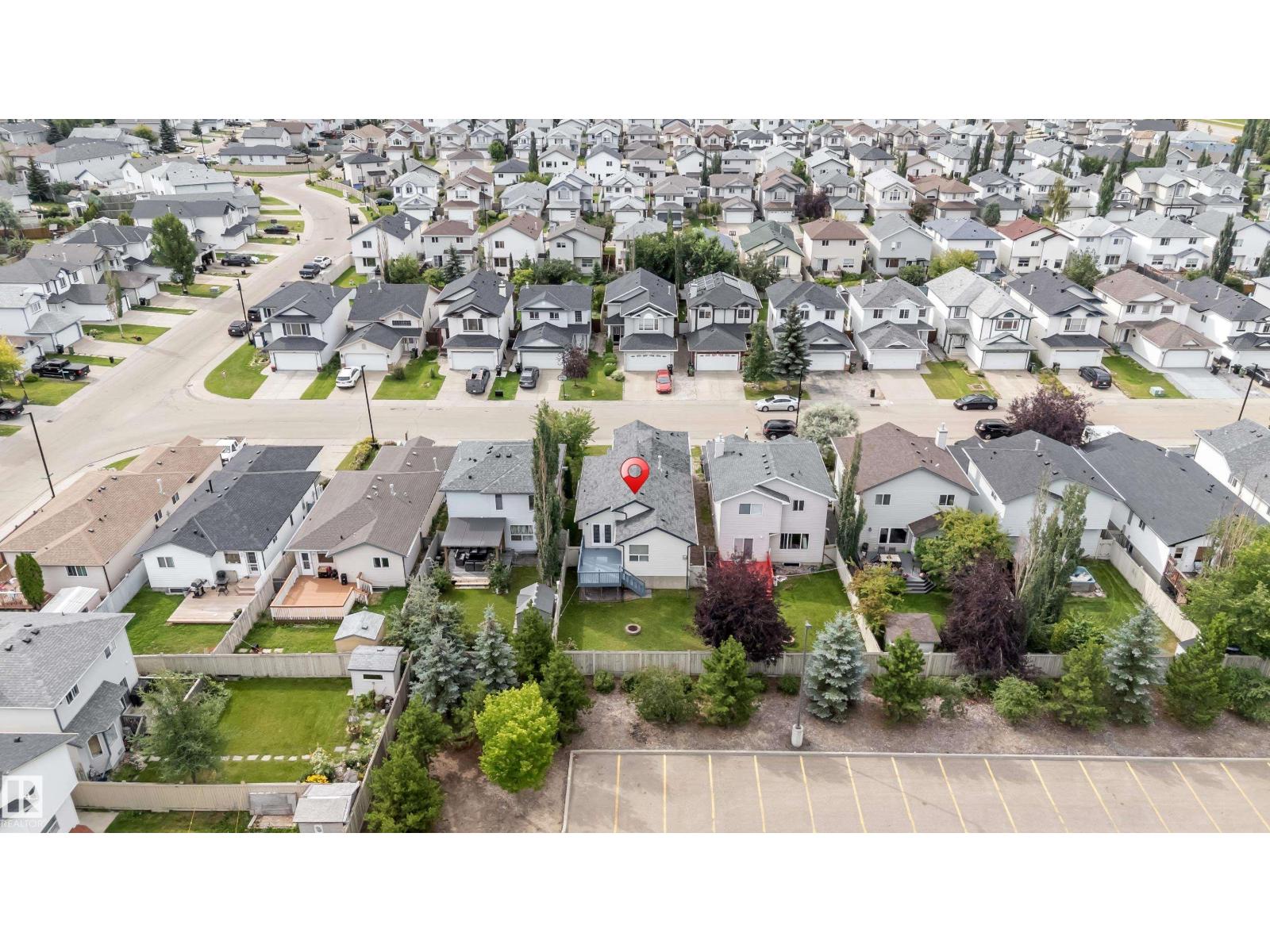 Photo 11 of 3320 27 Av Nw, Edmonton AB
