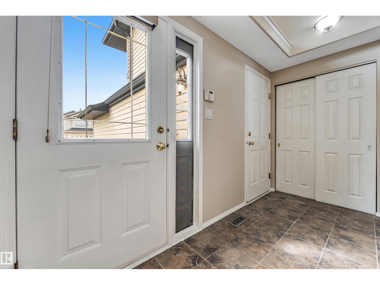 Photo 12 of 3320 27 Av Nw, Edmonton AB