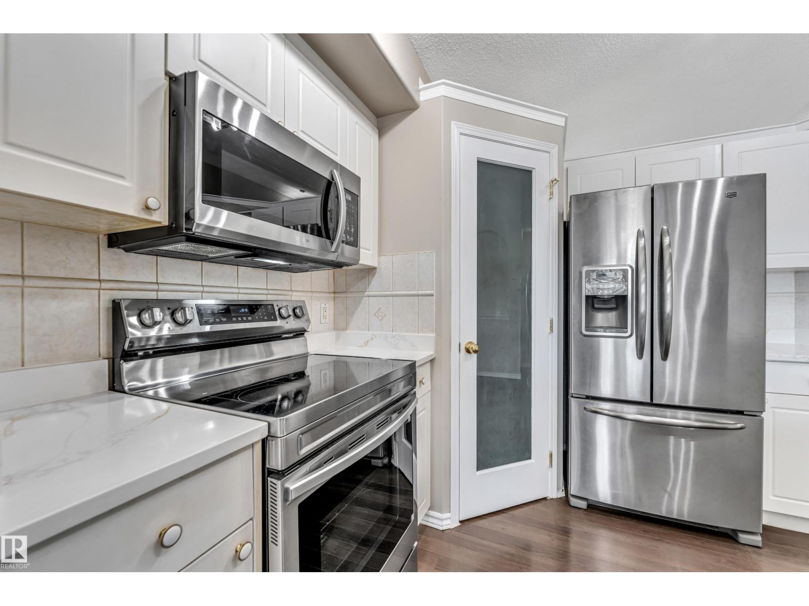 Photo 23 of 3320 27 Av Nw, Edmonton AB